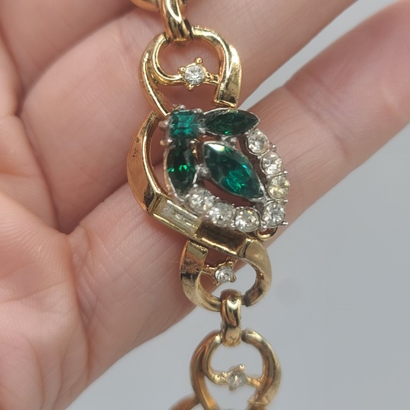 Vintage Trifari Bracelet Rhinestone Green Gold Tone READ‎ 7" - Picture 13 of 16